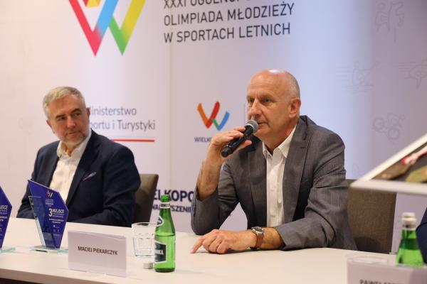 Od lewej: Marek Woźniak, Maciej Piekarczyk- kliknij aby powiększyć