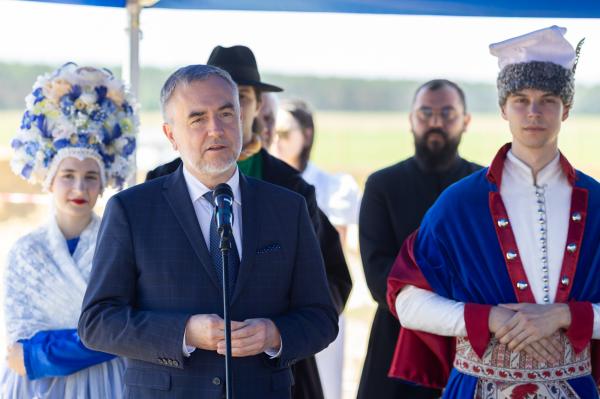 Politechnika Poznańska rozwija skrzydła na lotnisku w Kąkolewie - kliknij aby powiększyć
