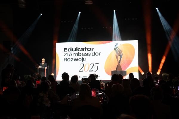 Fotorelacja z gali Edukator Ambasador Rozwoju- kliknij aby powiększyć