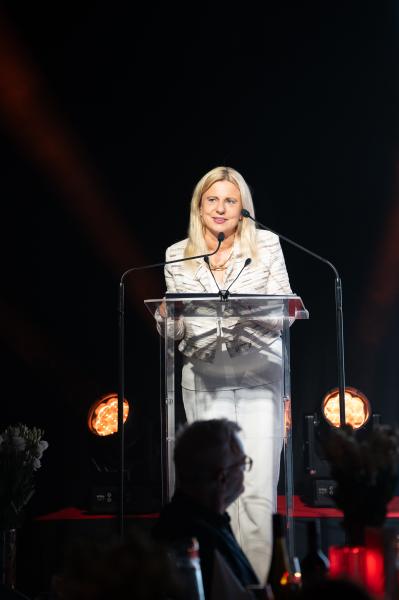 Katarzyna Kretkowska - fotorelacja z gali Edukator Ambasador Rozwoju- kliknij aby powiększyć