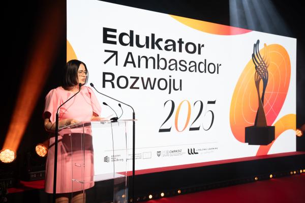 Magdalena Sekura-Nowicka - fotorelacja z gali Edukator Ambasador Rozwoju- kliknij aby powiększyć