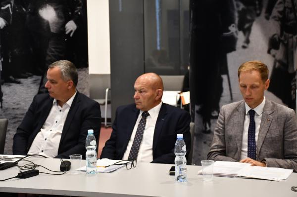 Lipcowe posiedzenia komisji - kliknij aby powiększyć