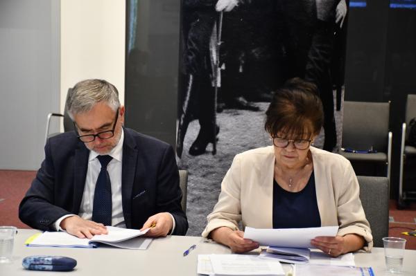 Lipcowe posiedzenia komisji - kliknij aby powiększyć