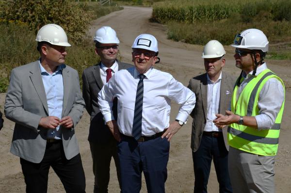 Wicemarszałek Jankowiak wizytował budowę dwóch ważnych obwodnic- kliknij aby powiększyć