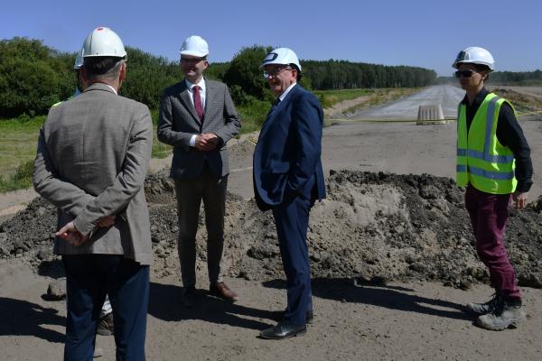 Wicemarszałek Jankowiak wizytował budowę dwóch ważnych obwodnic- kliknij aby powiększyć