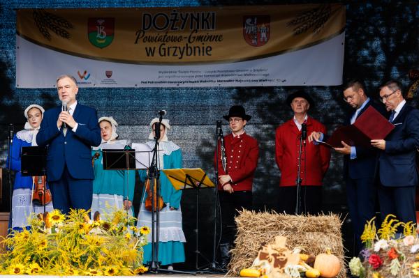 W sobotę 30 sierpnia w Grzybnie w gminie Brodnica odbyło się Święto Plonów powiatu śremskiego- kliknij aby powiększyć