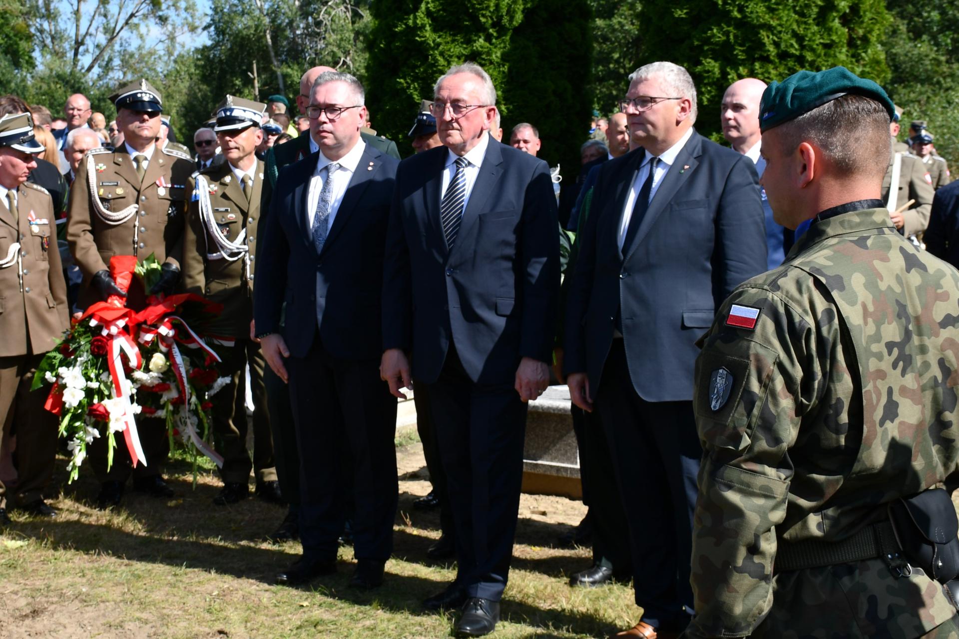 W Śmiłowie uczczono pierwszych poległych w II wojnie światowej   - zobacz więcej
