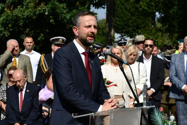W Śmiłowie uczczono pierwszych poległych w II wojnie światowej
- kliknij aby powiększyć