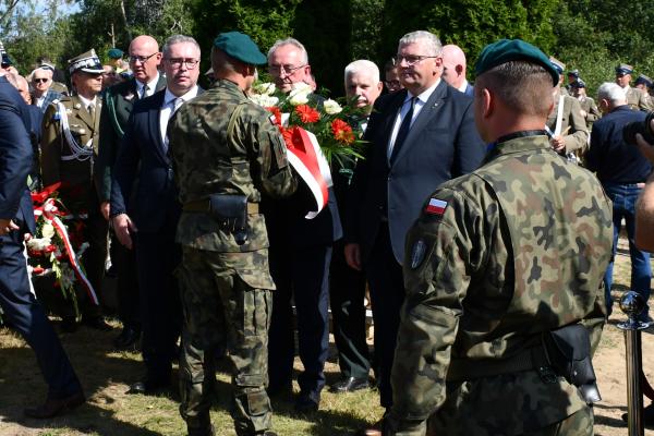 W Śmiłowie uczczono pierwszych poległych w II wojnie światowej
- kliknij aby powiększyć