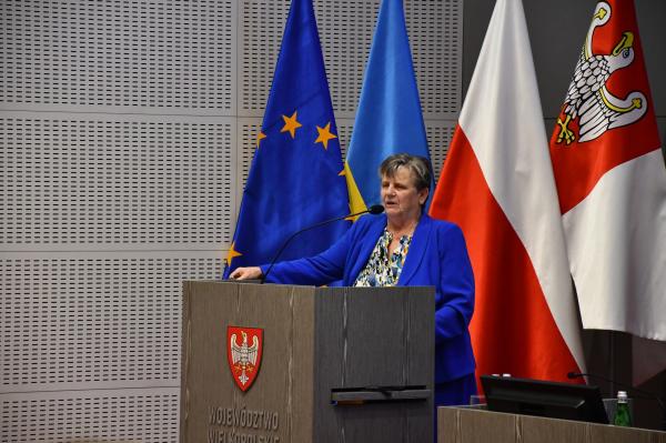 Nadzwyczajna sesja zwołana we wtorek 2 września dotyczyła aktualnej sytuacji w wojewódzkich placówkach służby zdrowia - kliknij aby powiększyć