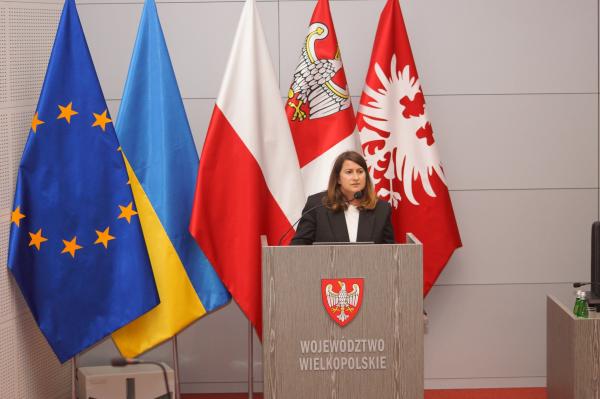 Nadzwyczajna sesja zwołana we wtorek 2 września dotyczyła aktualnej sytuacji w wojewódzkich placówkach służby zdrowia - kliknij aby powiększyć