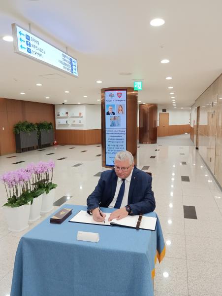 Wizyta delegacji Województwa Wielkopolskiego w Regionie Chungcheongnam-do- kliknij aby powiększyć