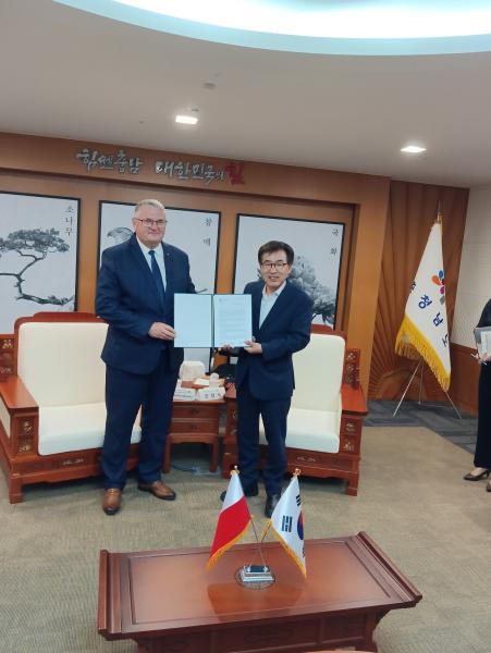 Wizyta delegacji Województwa Wielkopolskiego w Regionie Chungcheongnam-do- kliknij aby powiększyć