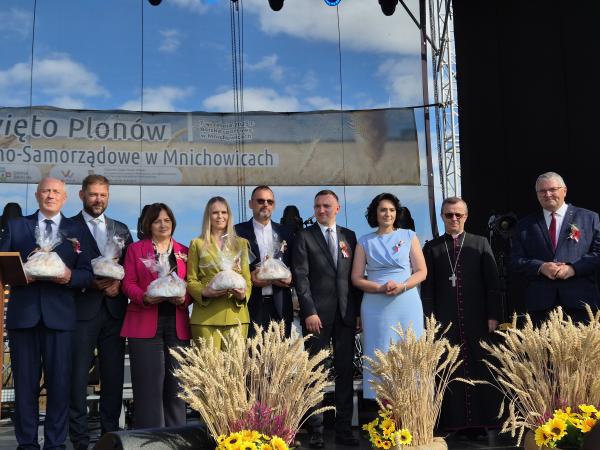 Dziękowali rolnikom za zebrane plony w powiecie kępińskim- kliknij aby powiększyć