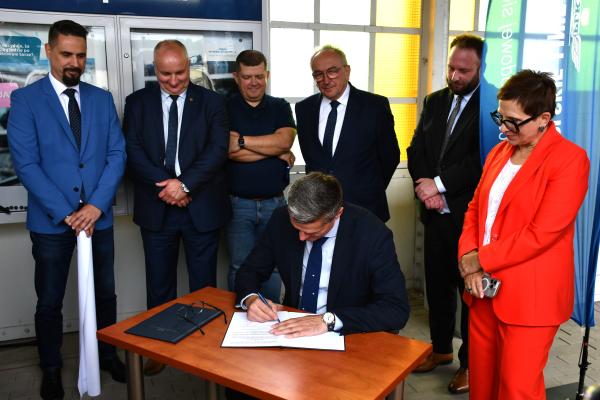Trasę z Gorzowa do Poznania pokonamy pociągiem nawet w 78 minut!- kliknij aby powiększyć
