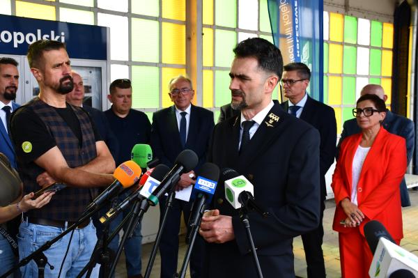 Trasę z Gorzowa do Poznania pokonamy pociągiem nawet w 78 minut!- kliknij aby powiększyć