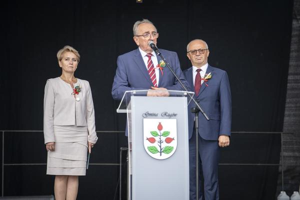 Dożynki Powiatowo-Gminno-Parafialne w Rzgowie odbyły się 13 września.- kliknij aby powiększyć