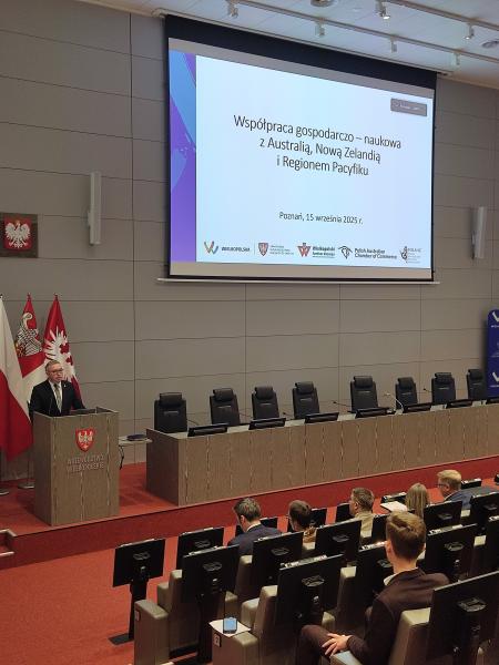 Otwarcie konferencji przez Jacka Bogusławskiego, Członka Zarządu Województwa Wielkopolskiego- kliknij aby powiększyć