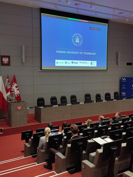 prof. dr hab. inż. Teofil Jesionowski, Rektor Politechniki Poznańskiej- kliknij aby powiększyć