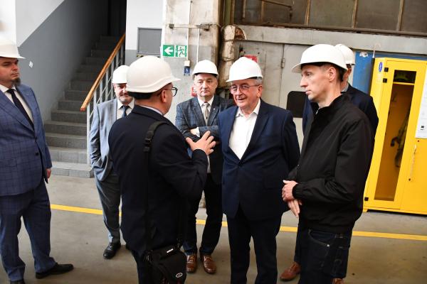Wicemarszałek Jankowiak wizytował naprawę wielkopolskich pociągów- kliknij aby powiększyć