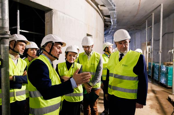 Ministra Kultury i Marszałek na budowie Muzeum Powstania Wielkopolskiego- kliknij aby powiększyć