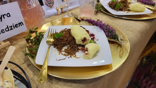 Finał konkursu na największa pyrę oraz najlepszą potrawę z pyry w Gorzycach Wielkich- kliknij aby powiększyć