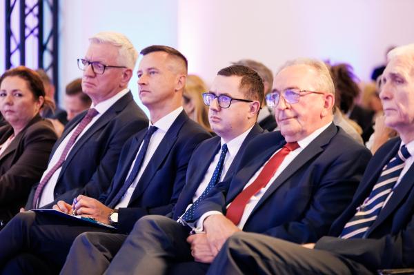 Local Trends - Europejskie Forum Samorządowe- kliknij aby powiększyć