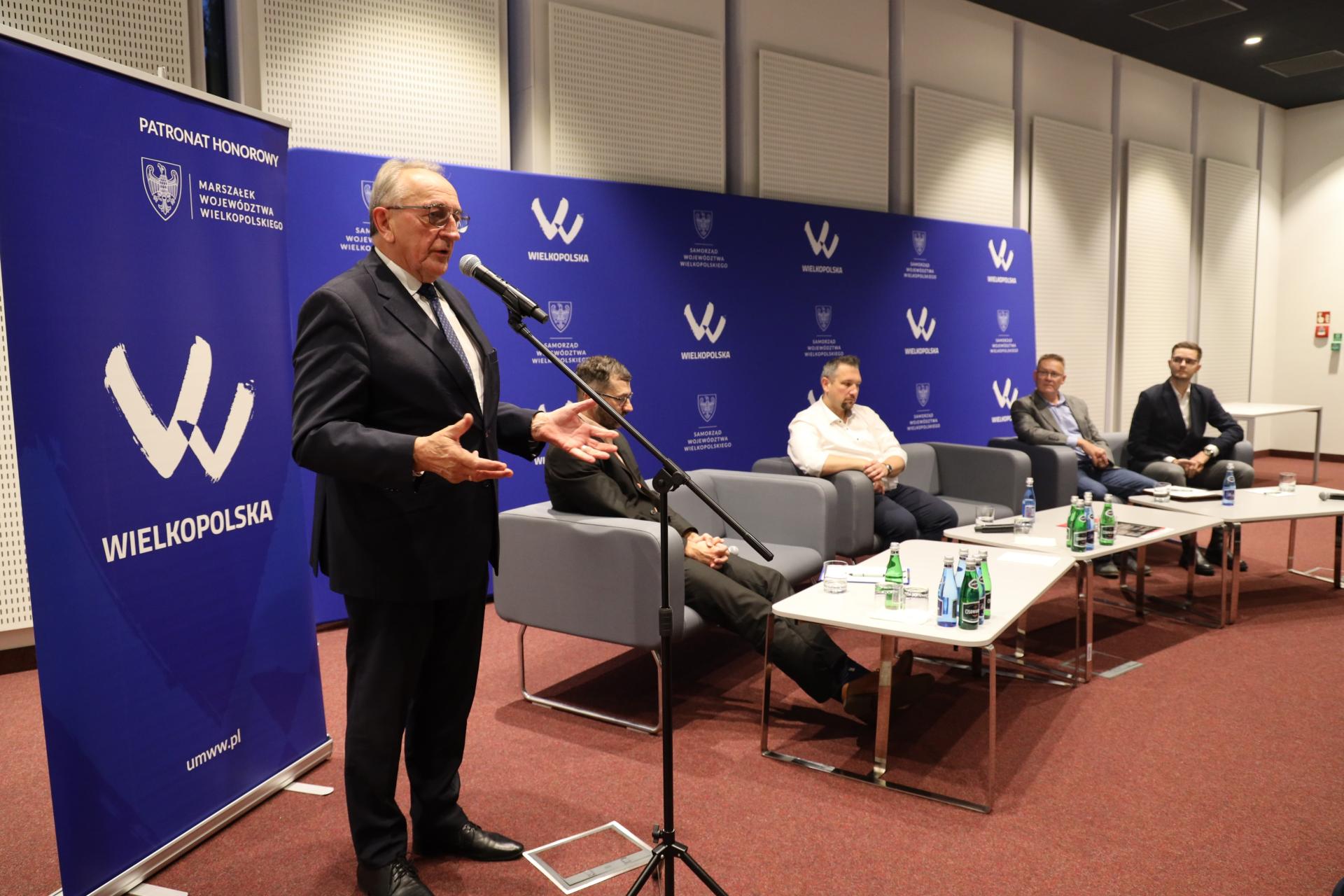 Debatowali ponad podziałami   - zobacz więcej