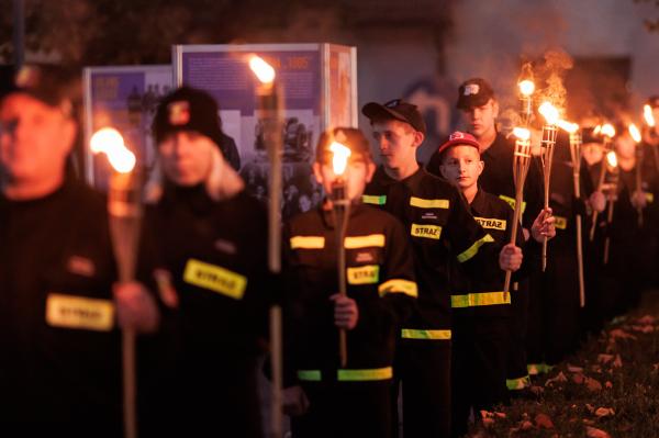 Finał tegorocznej akcji Zapal Znicz Pamięci odbył się w niedzielę 19 października w Książu Wielkopolskim- kliknij aby powiększyć