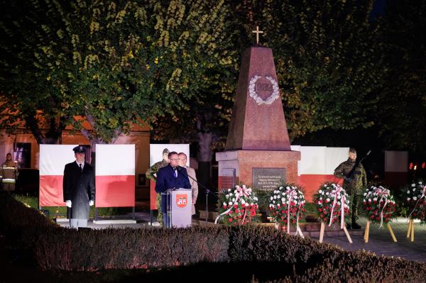 Finał tegorocznej akcji Zapal Znicz Pamięci odbył się w niedzielę 19 października w Książu Wielkopolskim- kliknij aby powiększyć