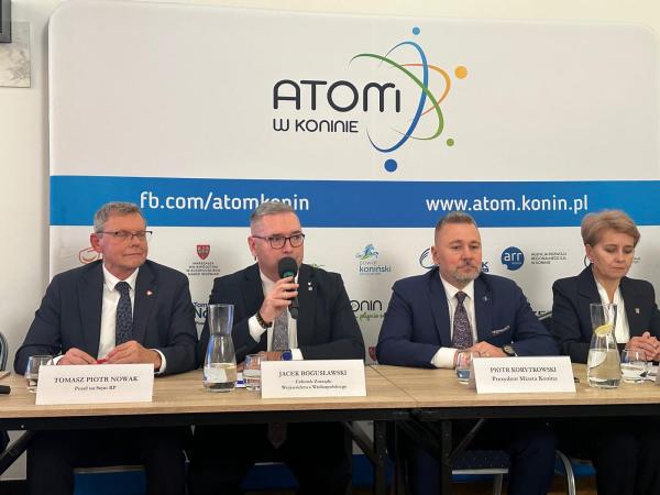 konferencja prasowa zatytułowanej Atom w Koninie, która odbyła się 29 października 2025 roku w Warszawie- kliknij aby powiększyć