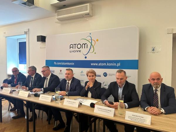 konferencja prasowa zatytułowanej Atom w Koninie, która odbyła się 29 października 2025 roku w Warszawie- kliknij aby powiększyć