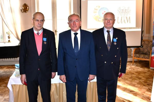 Seniorzy lotnictwa zasłużeni dla Wielkopolski- kliknij aby powiększyć