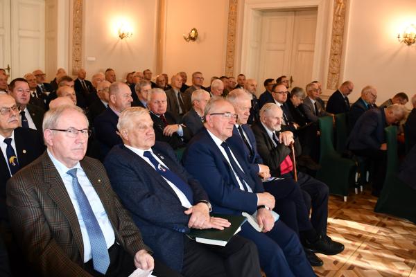 Seniorzy lotnictwa zasłużeni dla Wielkopolski- kliknij aby powiększyć