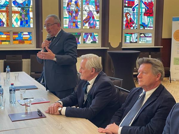 Certyfikaty Międzynarodowy Mistrz wręczone! Zakończenie projektu Rzemieślnicy bez granic- kliknij aby powiększyć