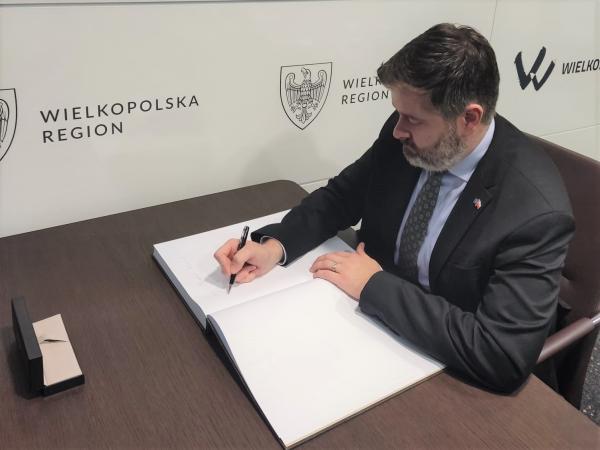 Ambasador Kosowa odwiedził stolicę Wielkopolski- kliknij aby powiększyć