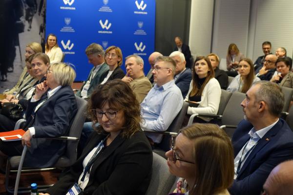 Skorzystaj z pożyczek unijnych na odnawialne źródła energii- kliknij aby powiększyć