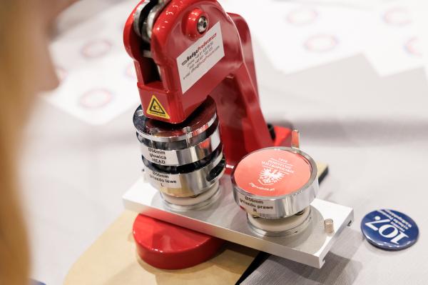 Kilka tysięcy powstańczych flag do rozdania w 107. rocznicę wybuchu Powstania Wielkopolskiego- kliknij aby powiększyć