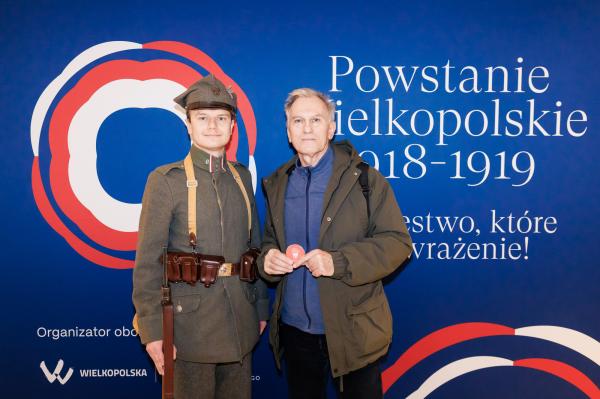 Kilka tysięcy powstańczych flag do rozdania w 107. rocznicę wybuchu Powstania Wielkopolskiego- kliknij aby powiększyć