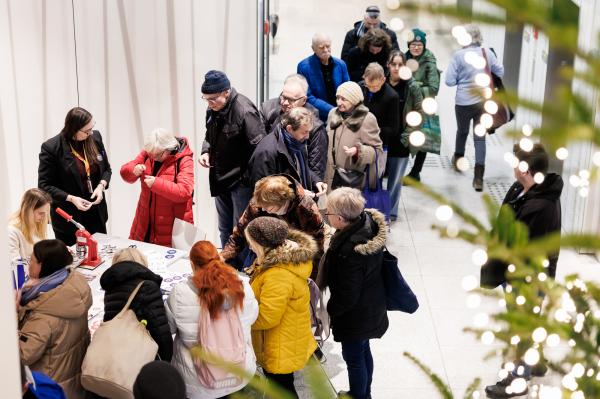 Kilka tysięcy powstańczych flag do rozdania w 107. rocznicę wybuchu Powstania Wielkopolskiego- kliknij aby powiększyć