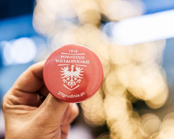 Kilka tysięcy powstańczych flag do rozdania w 107. rocznicę wybuchu Powstania Wielkopolskiego- kliknij aby powiększyć