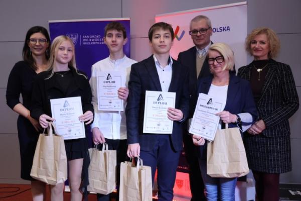 II miejsce Ligi Przedmiotowej - drużyna  ze Szkoły Podstawowej nr 7 w Lesznie- kliknij aby powiększyć