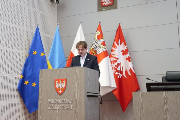 Pan Arkadiusz Noiszewski z Głównego Urzędu Nadzoru Budowlanego przedstawiający funkcjonalności Centralnej Ewidencji Emisyjności Budynków
- kliknij aby powiększyć