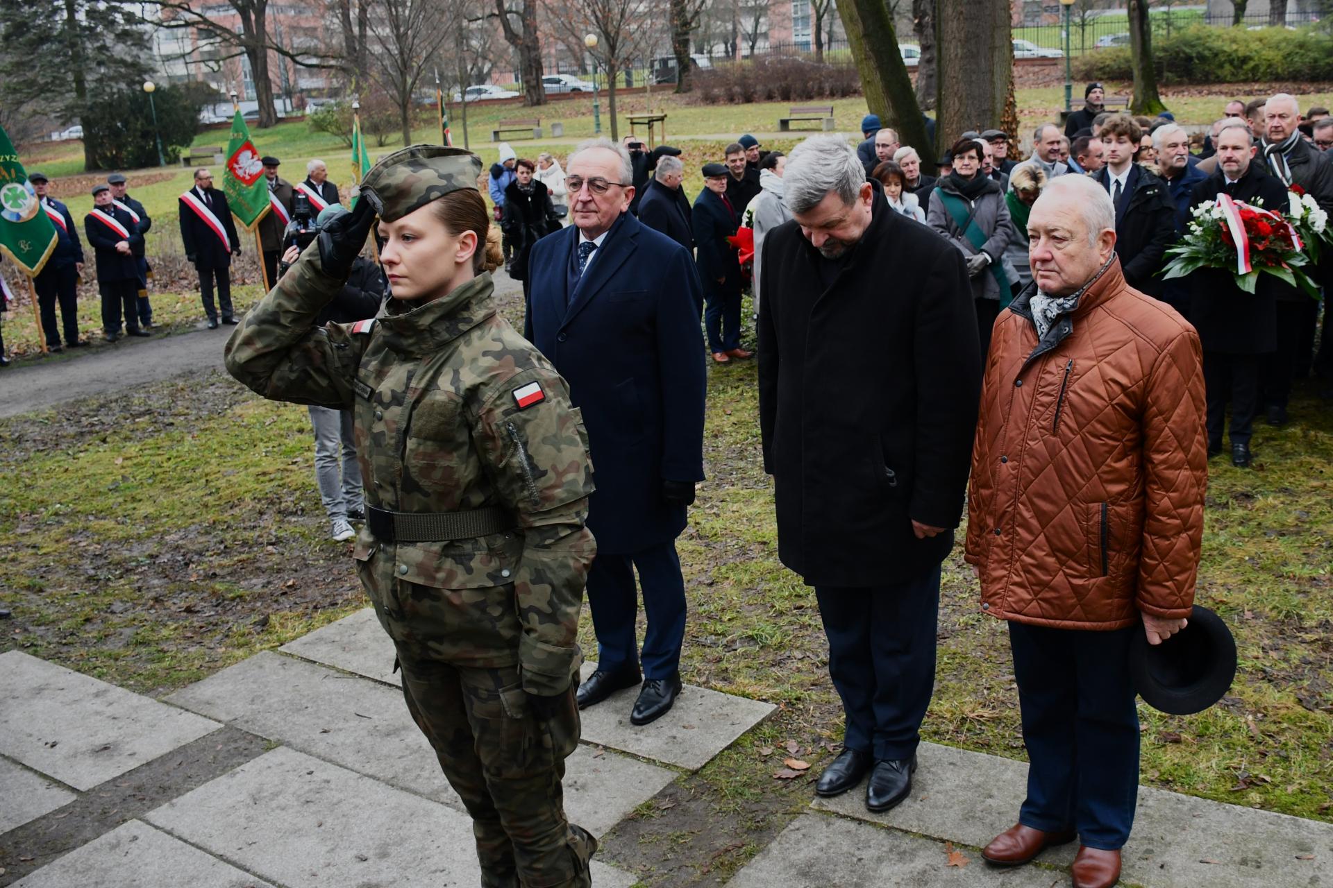 Premier Mikołajczyk spoczywa w Poznaniu od 25 lat  - zobacz więcej