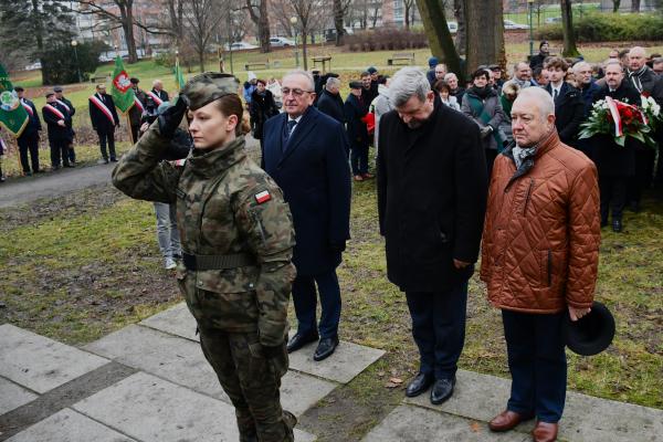 Premier Mikołajczyk spoczywa w Poznaniu od 25 lat- kliknij aby powiększyć