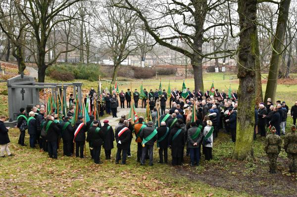 Premier Mikołajczyk spoczywa w Poznaniu od 25 lat- kliknij aby powiększyć