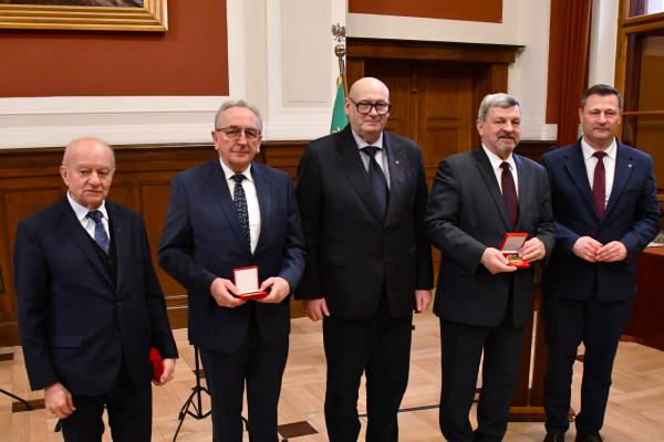 Premier Mikołajczyk spoczywa w Poznaniu od 25 lat- kliknij aby powiększyć