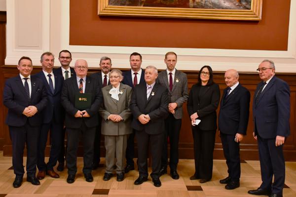 Premier Mikołajczyk spoczywa w Poznaniu od 25 lat- kliknij aby powiększyć