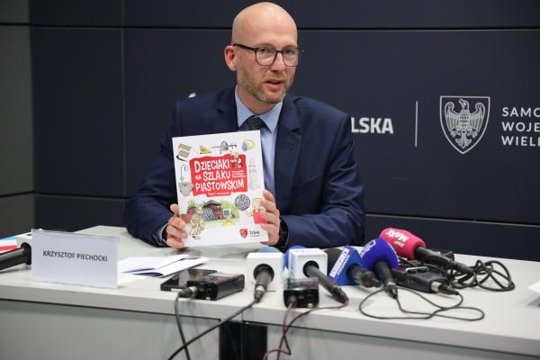 Konferencja prasowa na temat programu Wielkopolska z klasą- kliknij aby powiększyć