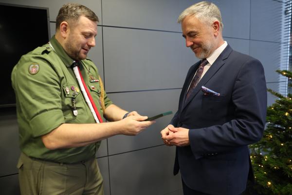 Betlejemskie Światło Pokoju dotarło do Urzędu Marszałkowskiego- kliknij aby powiększyć